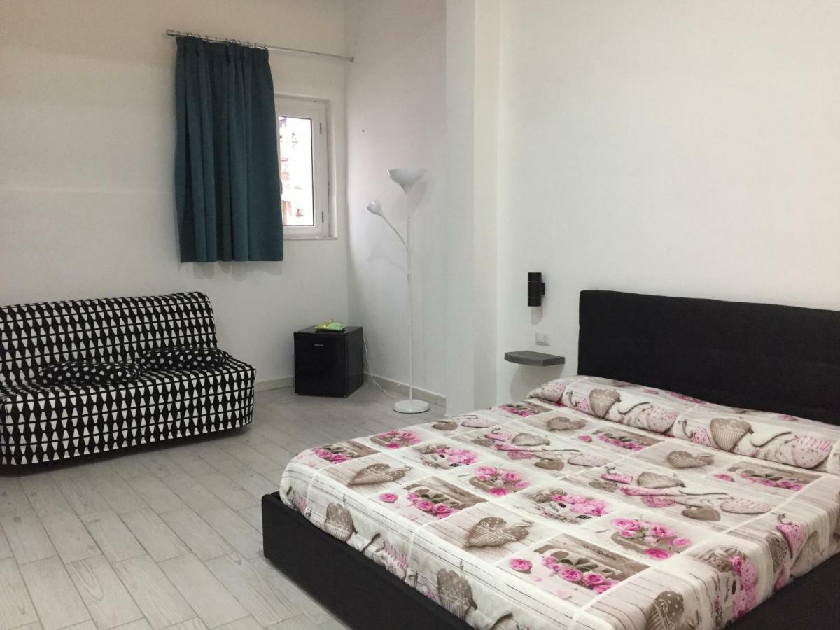 فندق Dora'S House نابولي المظهر الخارجي الصورة